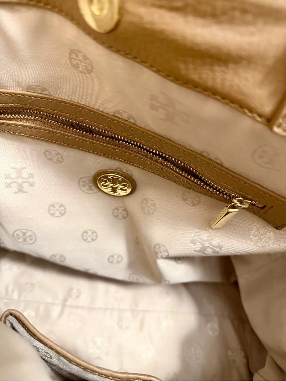Beautiful Tory Burch Tan Perforated Logo Leather Tote